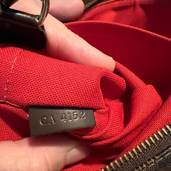 SOLD Louis Vuitton Pochette Accessoires - Picture 9 of 9